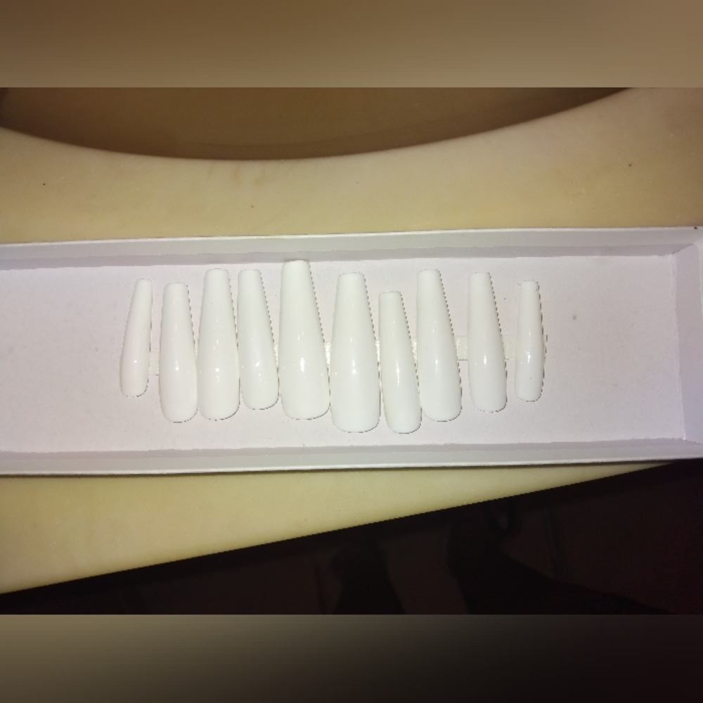 Plain set of white nails